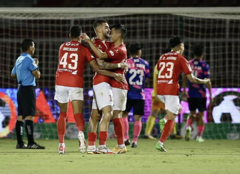 Trợ lý đội TP.HCM: ’11 cầu thủ lãn công ảnh hưởng đến CLB’