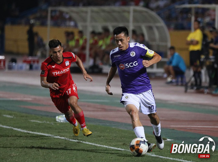 Trợ lý HLV Hà Nội FC Nguyễn Công Tuấn: “Hà Nội FC đang ở quãng khó khăn”