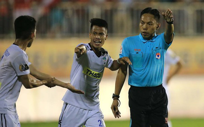 “Trọng tài đã làm cho HAGL bị thiệt thòi”