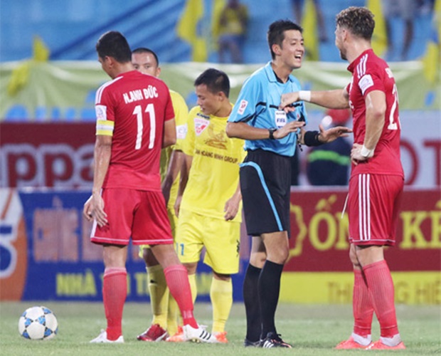 Trọng tài Thái Lan và Nhật Bản sẽ bắt chính tại V.League