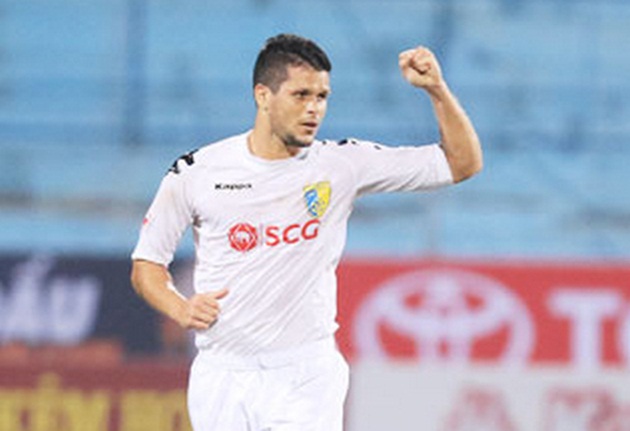 Trung vệ Alvaro Silva quyết cạnh tranh suất đá chính tại Hà Nội FC