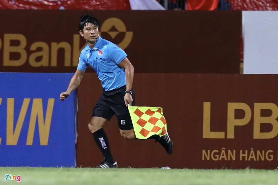 Trưởng ban trọng tài: Trợ lý trọng tài trận SLNA thua CAHN đã sai