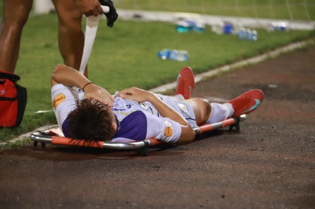 Tuấn Hải chấn thương, nguy cơ lỡ trận Việt Nam gặp Malaysia