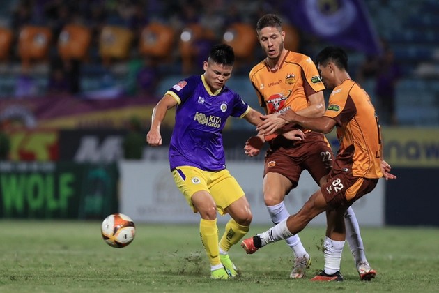 Tuấn Hải rời Hà Nội với giá 7 tỷ đồng/năm?; Đại gia vung tiền ‘khủng’ mua sao Việt kiều