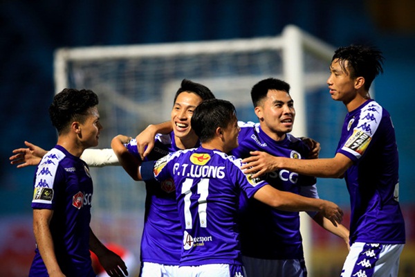 Tuyển thủ Việt Nam tại vòng 1: Người thắng 5 sao, kẻ nhận thẻ đỏ