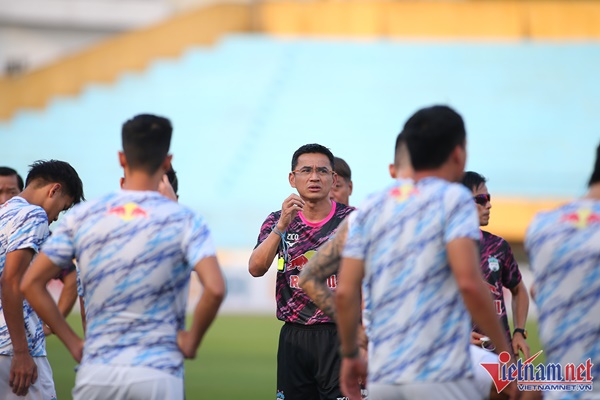 V-League 2023: Thấp thỏm chờ HAGL, nóng cuộc đua vô địch