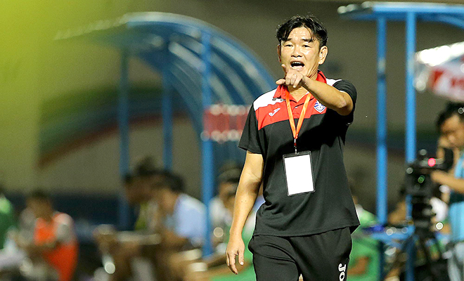 V-League kết thúc, HLV Phan Thanh Hùng nói điều buồn lòng về Than Quảng Ninh