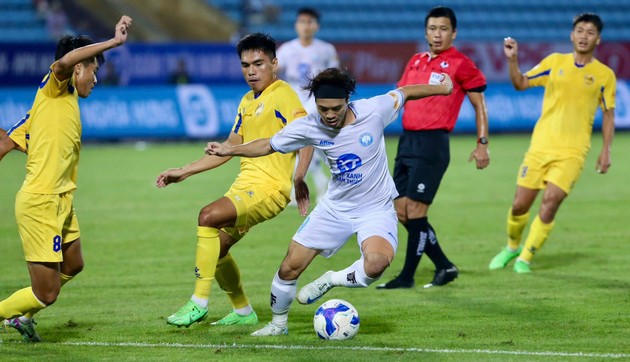 Vận đen đeo bám Văn Toàn