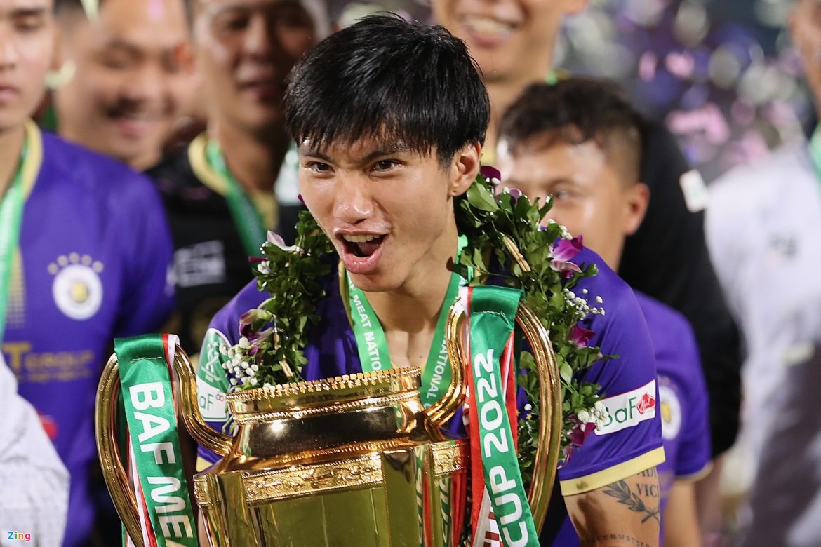 Văn Hậu chính thức chia tay CLB Hà Nội