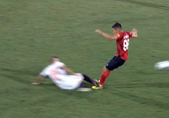 Vấn nạn triệt hạ và công tác trọng tài tại V.League