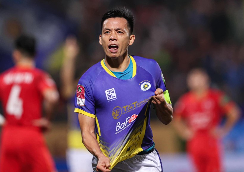 Văn Quyết bất ngờ trượt đề cử Cầu thủ xuất sắc nhất V-League 2023