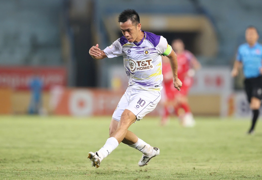 Văn Quyết gửi lời nhắn đến tân binh Hendrio