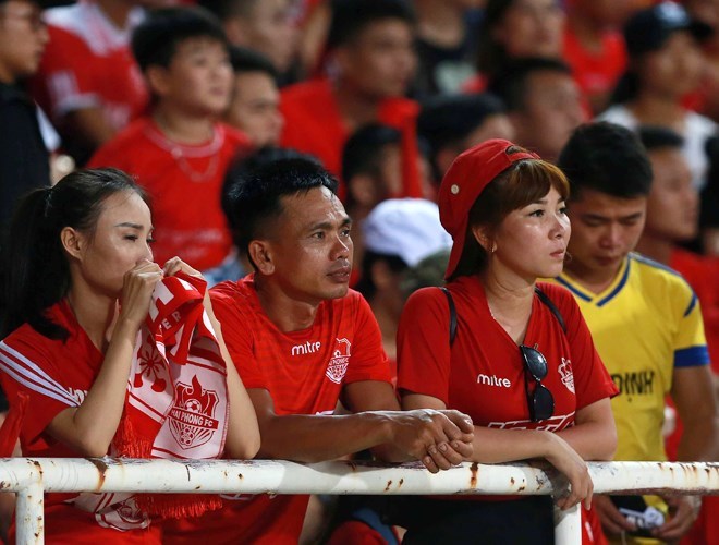 Văn Thắng tỏa sáng, Hải Phòng càng đau