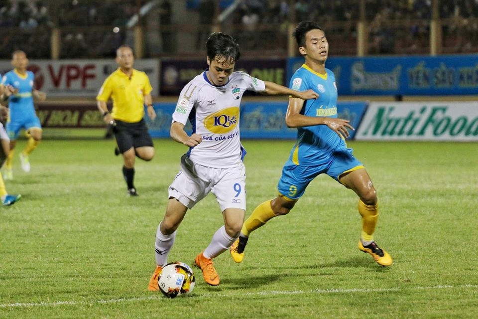 Văn Toàn dẫn đầu danh sách vua phá lưới: Trời thương kẻ khó!