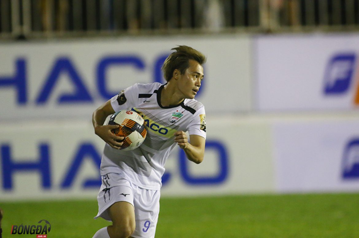 Văn Toàn ghi bàn HAGL vẫn cưa điểm với Bình Dương