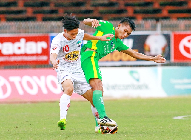 Văn Toàn lại tỏa sáng, HAGL đánh bại XSKT Cần Thơ