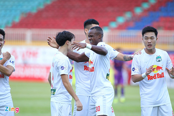 Văn Toàn nổ súng trong ngày HAGL bị B.Bình Dương cầm chân tại Pleiku