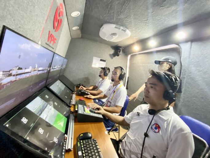 VAR tiếp tục được áp dụng trong trận đấu giữa CLB Hà Nội và Hải Phòng