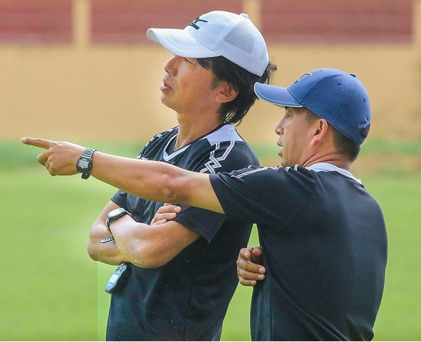 Về với Công Vinh, HLV Miura liên tiếp gây thất vọng