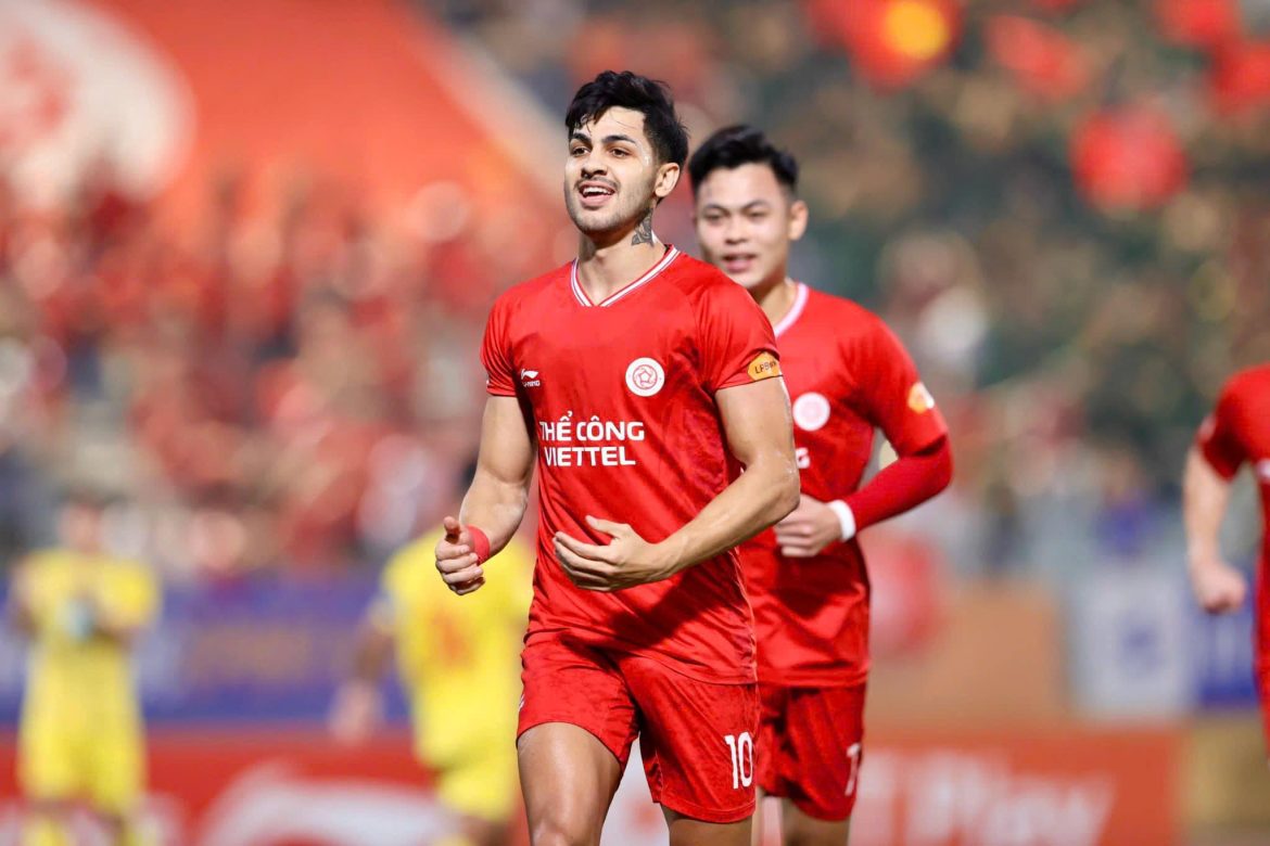 Viettel 1-2 Thanh Hóa: Thẻ đỏ không giúp chủ nhà kiếm điểm