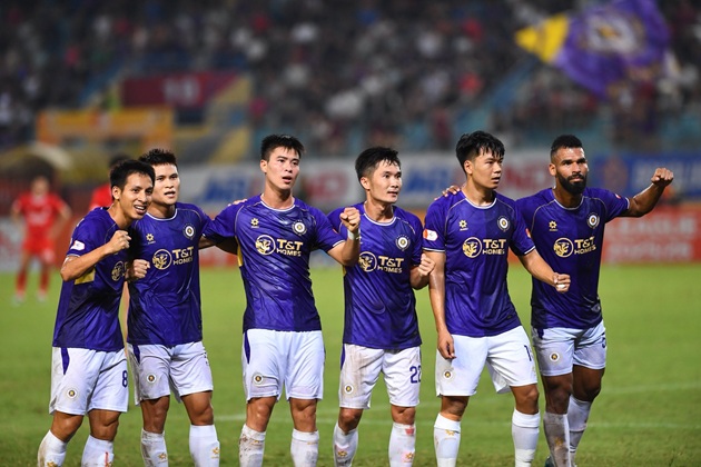 Viettel kiên cường, Hà Nội FC mất điểm trận derby thủ đô