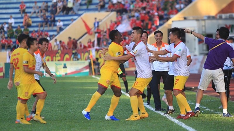 Vòng 16 V-League: DNH Nam Định sẽ tiếp tục bay cao?