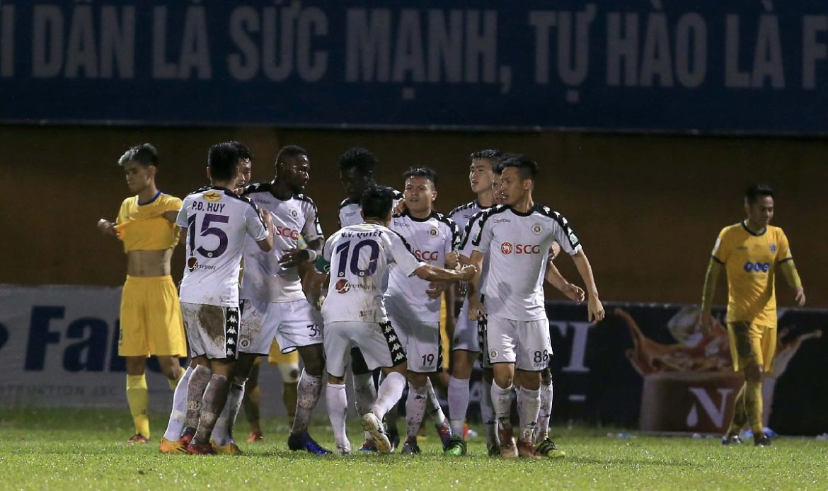 Vòng 20 V-League 2018: Hà Nội áp sát ngôi vương