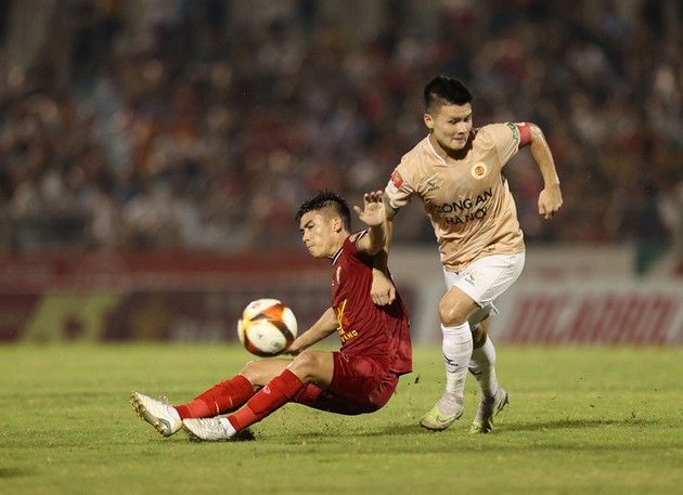 Vòng 22 V.League: CAHN thành cựu vương; HAGL run rẩy; Vé xuống hạng có chủ