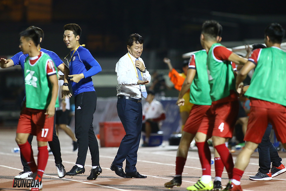 Vòng 4 V-League 2019: Hà Nội FC lên đỉnh, HAGL chạm đáy