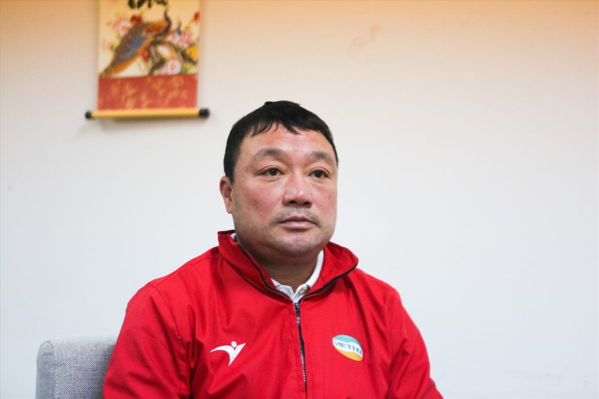 Vừa vô địch V-League, HLV Trương Việt Hoàng đã bày tỏ sự lo âu