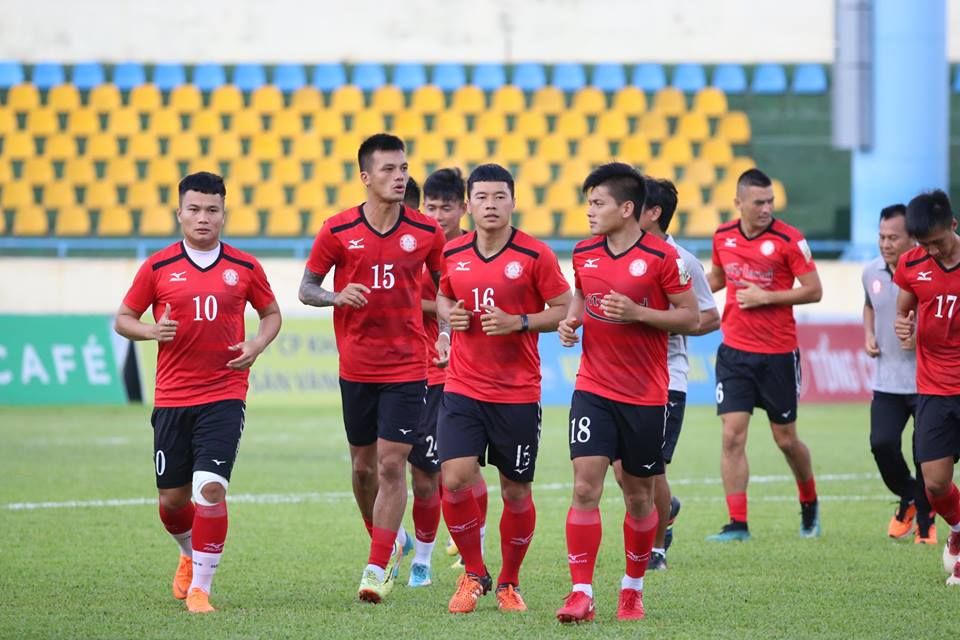 Vượt qua tâm bão, CLB TP.HCM sẵn sàng chiến Than Quảng Ninh