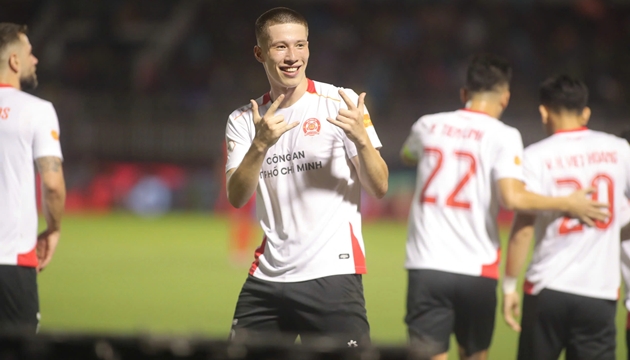 Williams Lee gây sốt, tiết lộ về V-League vì lời khuyên từ Harry Kane