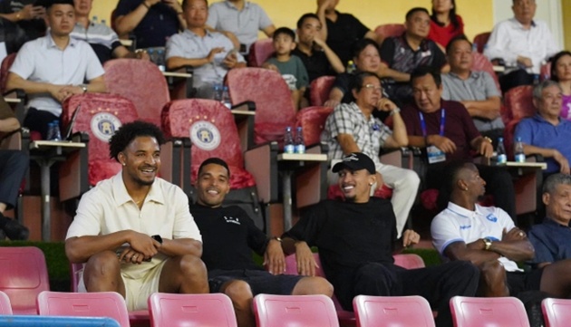 Xuân Son xuất hiện ở sân Hàng Đẫy: Tín hiệu tích cực từ chấn thương nghiêm trọng