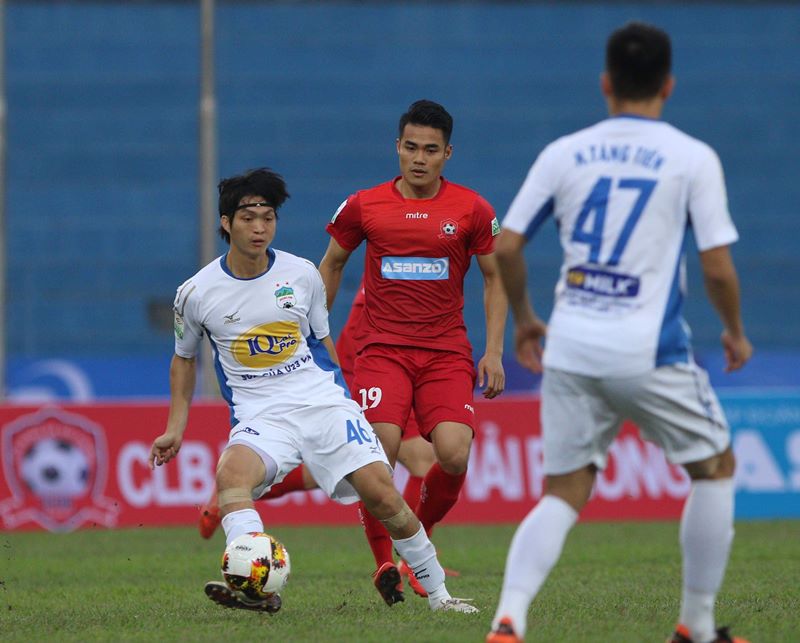 Xuân Trường lập siêu phẩm, HAGL thoát chết trên sân Lạch Tray